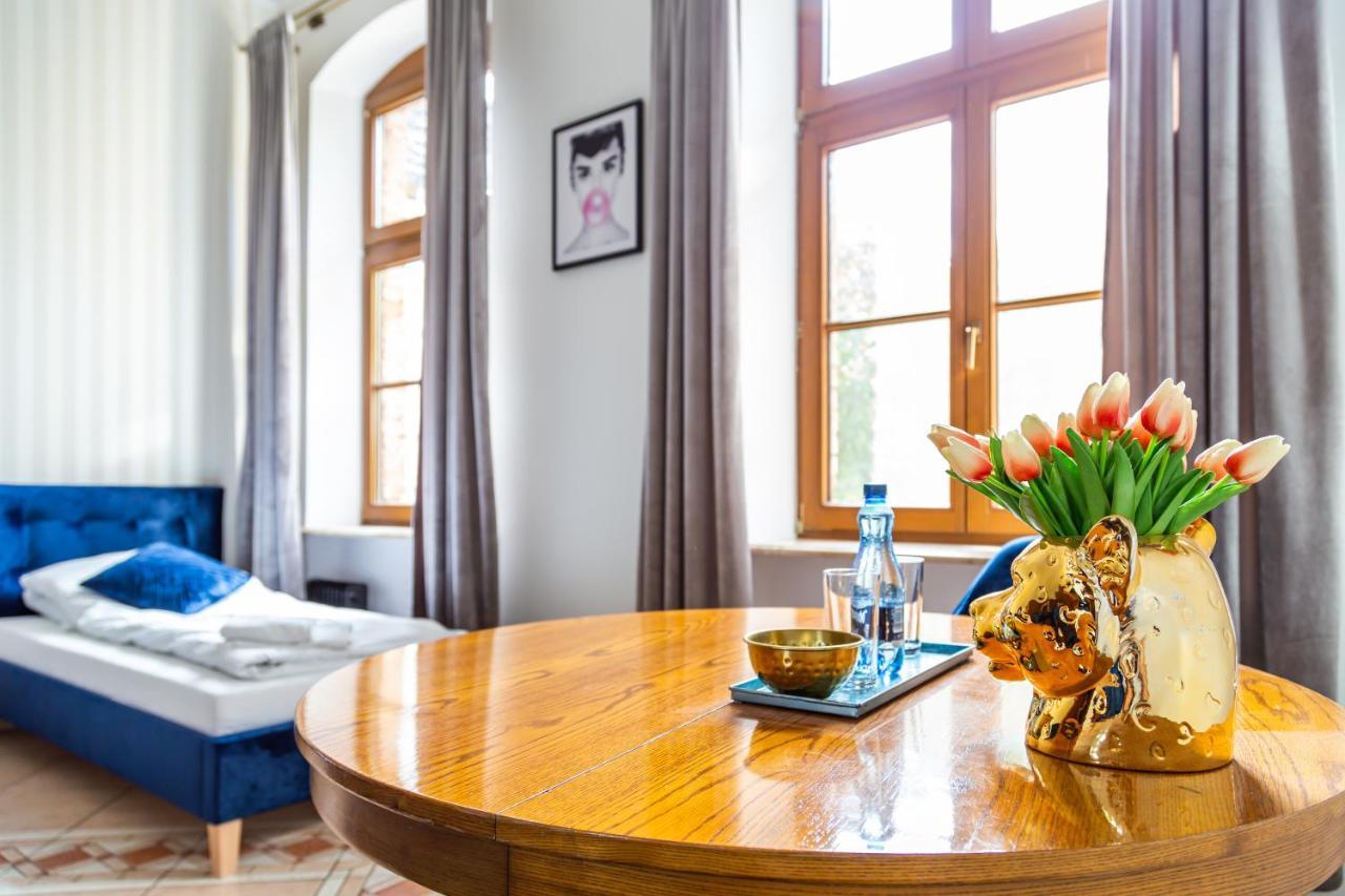 Palac Jablonowo Bed & Breakfast Ujscie Ngoại thất bức ảnh