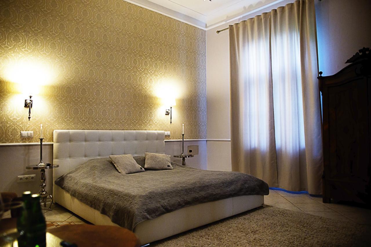 Palac Jablonowo Bed & Breakfast Ujscie Ngoại thất bức ảnh