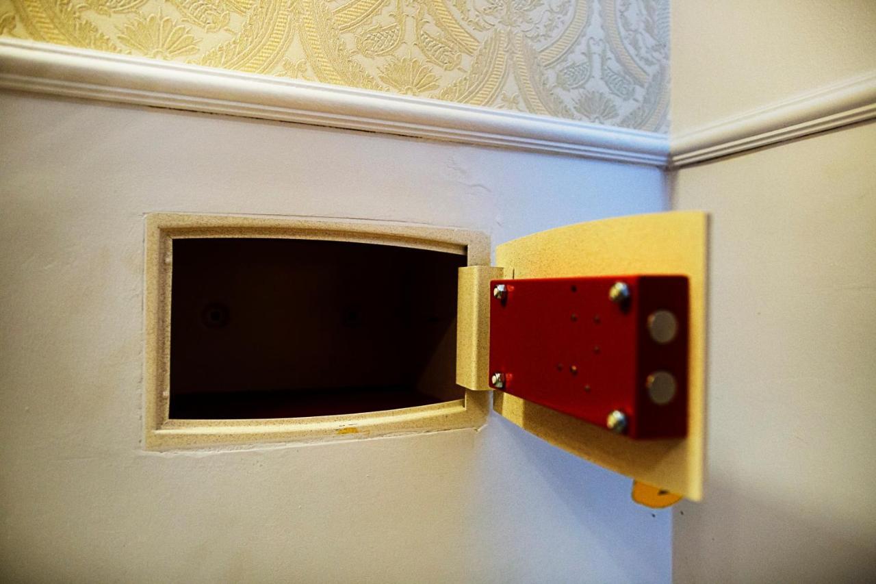 Palac Jablonowo Bed & Breakfast Ujscie Ngoại thất bức ảnh